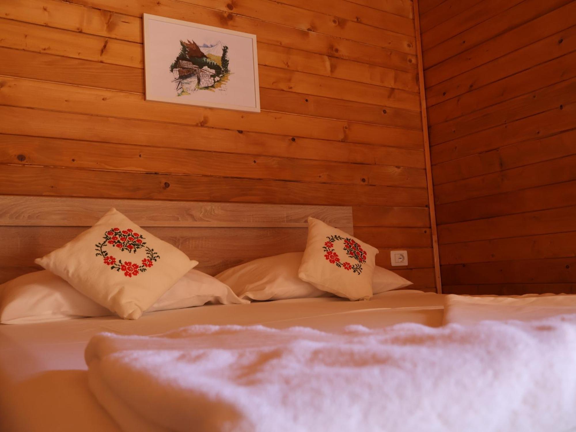 Mik Hotel Valbona Exterior photo