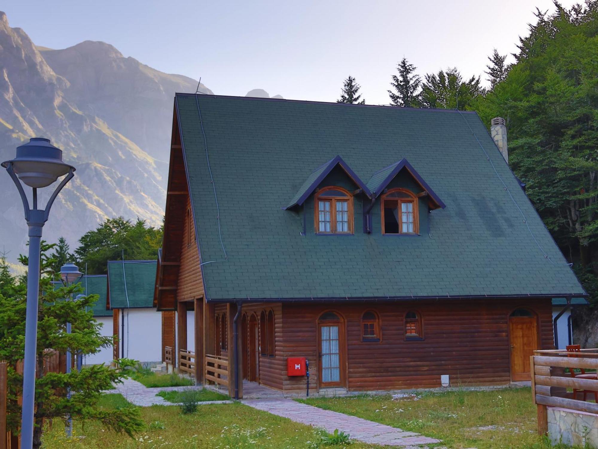 Mik Hotel Valbona Exterior photo