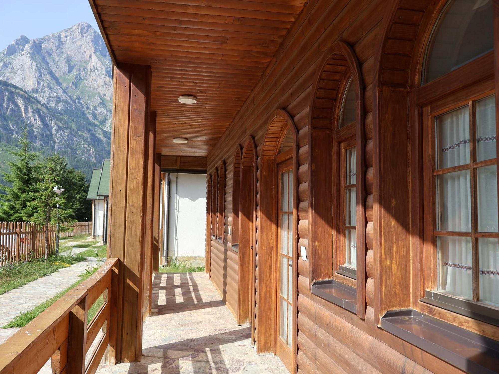 Mik Hotel Valbona Exterior photo